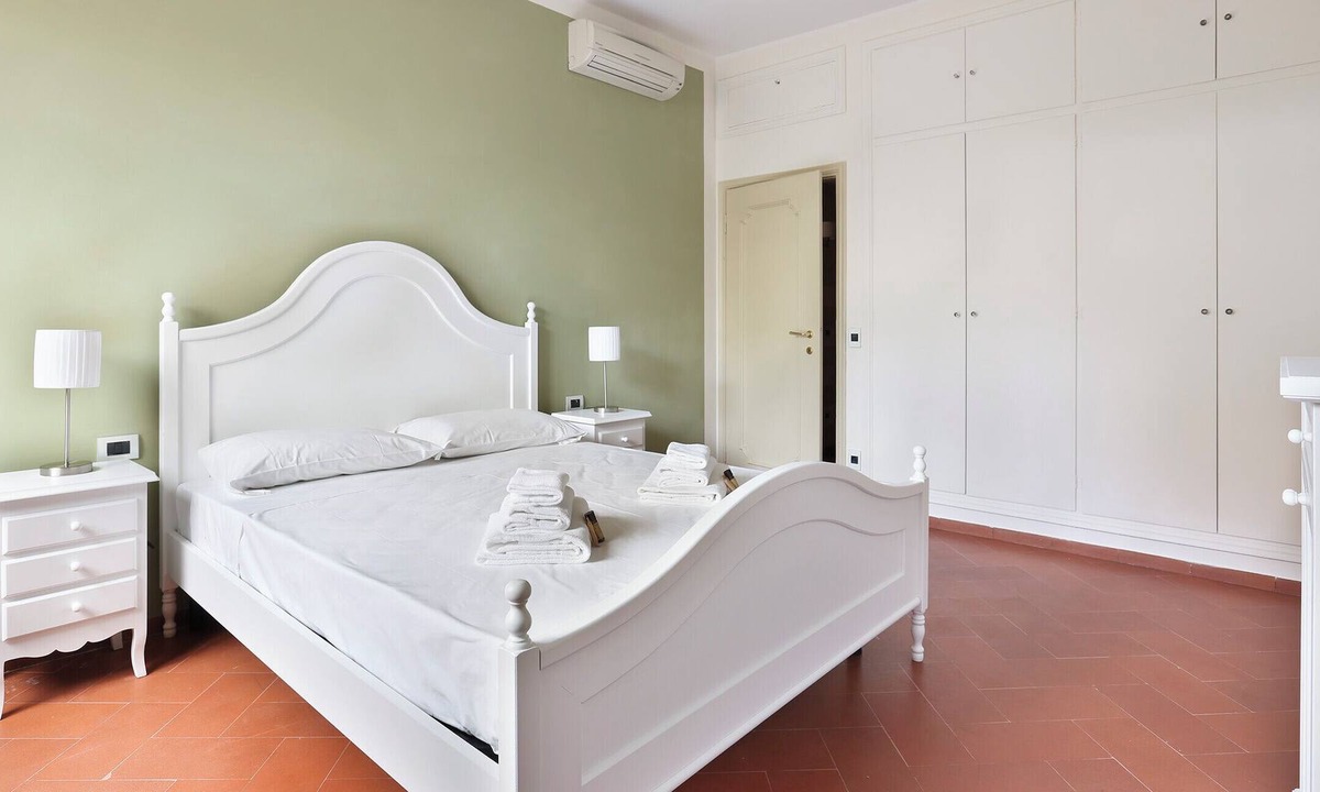 Oltrarno Apartment | PONTEVECCHIO SUITE-Hosted by Sweetstay