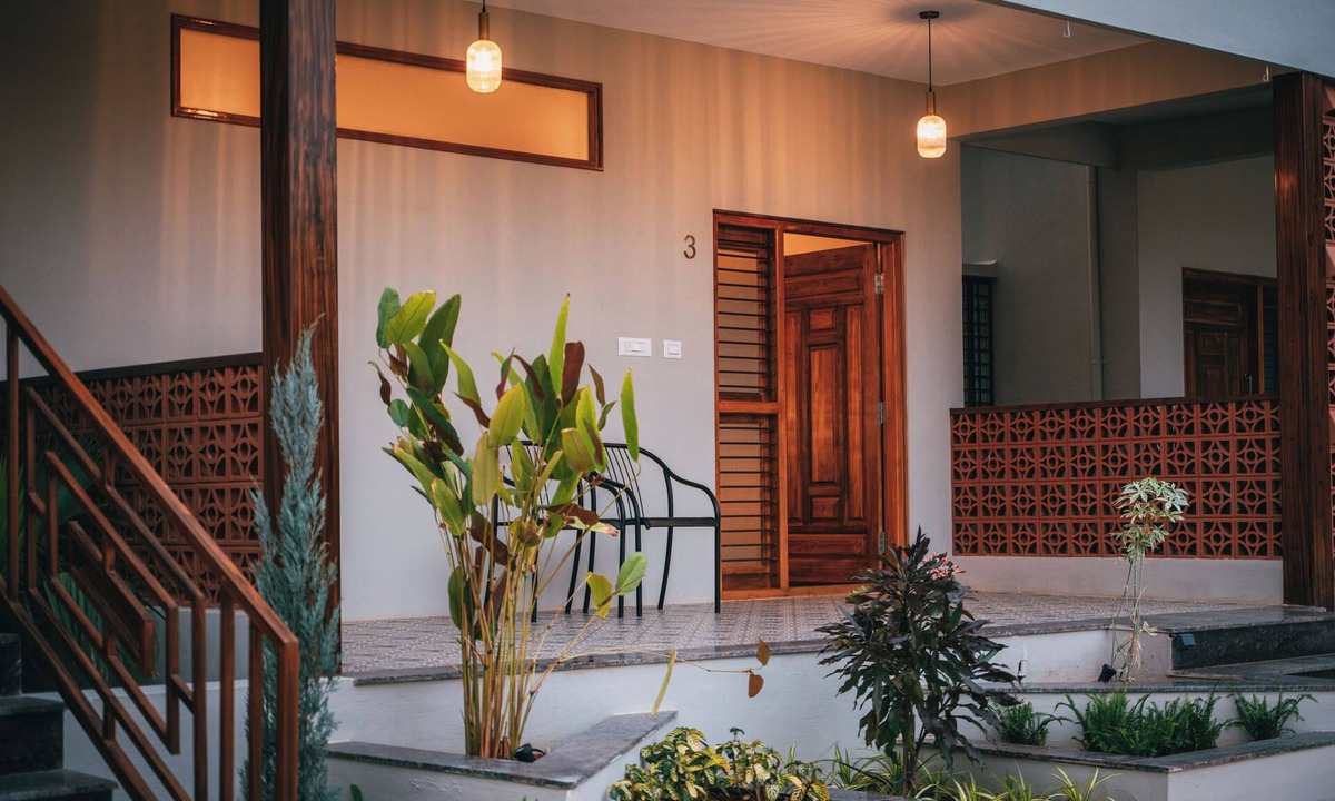 Mysore Hotel | Poojaris Niranthara Kabini
