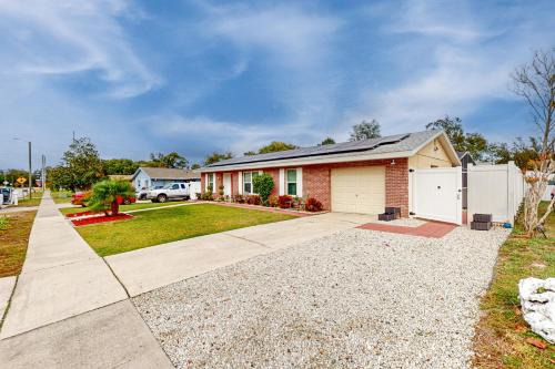 Longwood House | Pool Access! Dog-Friendly Retreat 16 Mi to Orlando