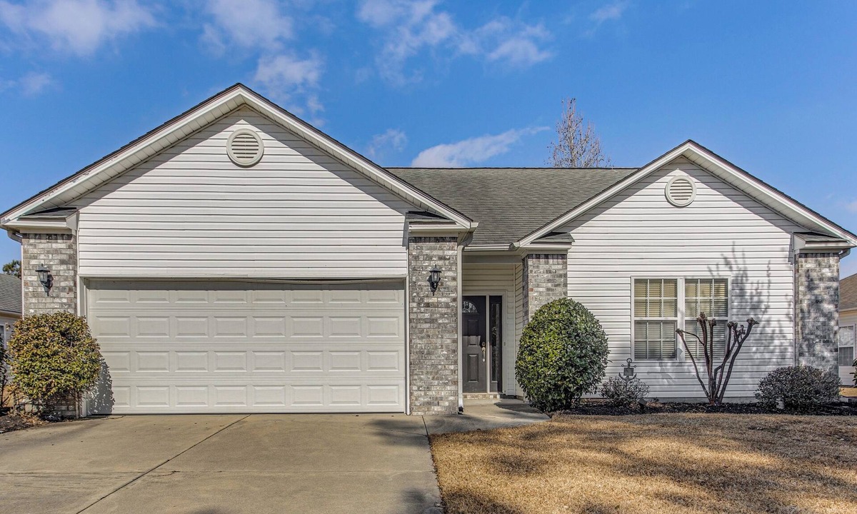 Longs House | Pool Access & Pond Views: Longs Home Near Golf!