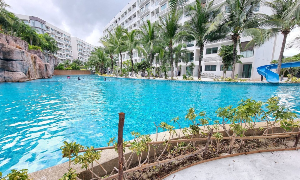 South Pattaya Resort | Pool Access View Laguna Beach Resort 3 Condo