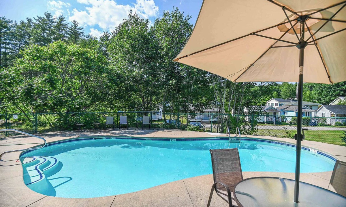 Cape Neddick House | Pool | BBQ | Outdoor Seating