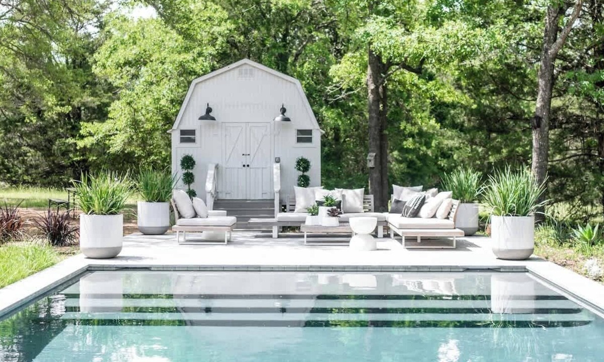 Round Top House | Pool + Grill + Fire Pit Minutes from RT | Sleeps 6