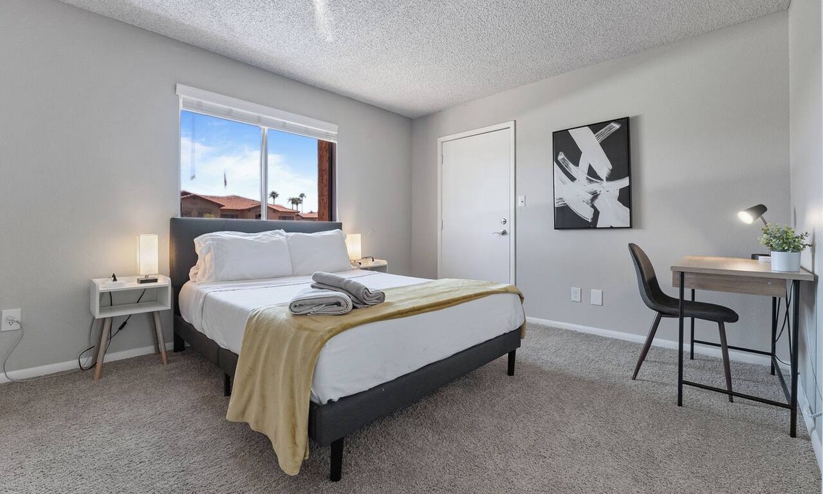 Mesa Apartment | Pool -Gym- Great for Mid/Long Stays