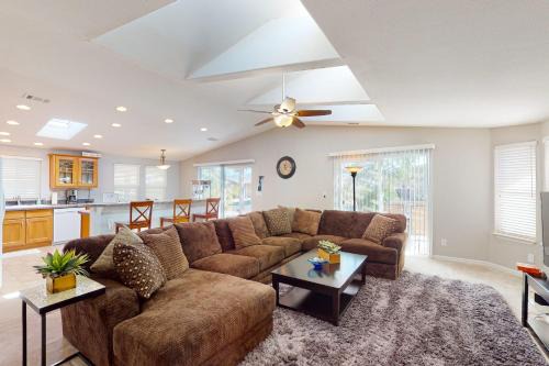 Havasu Lake House | Pool & Hot Tub Access: 'Lake Havasu Lakehouse'
