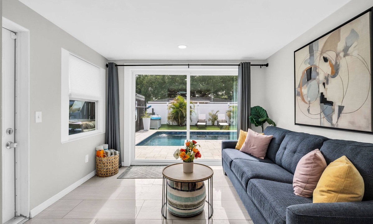 Clearwater House | Pool Hottub 5 Miles Clearwater IRB Pet Friendly