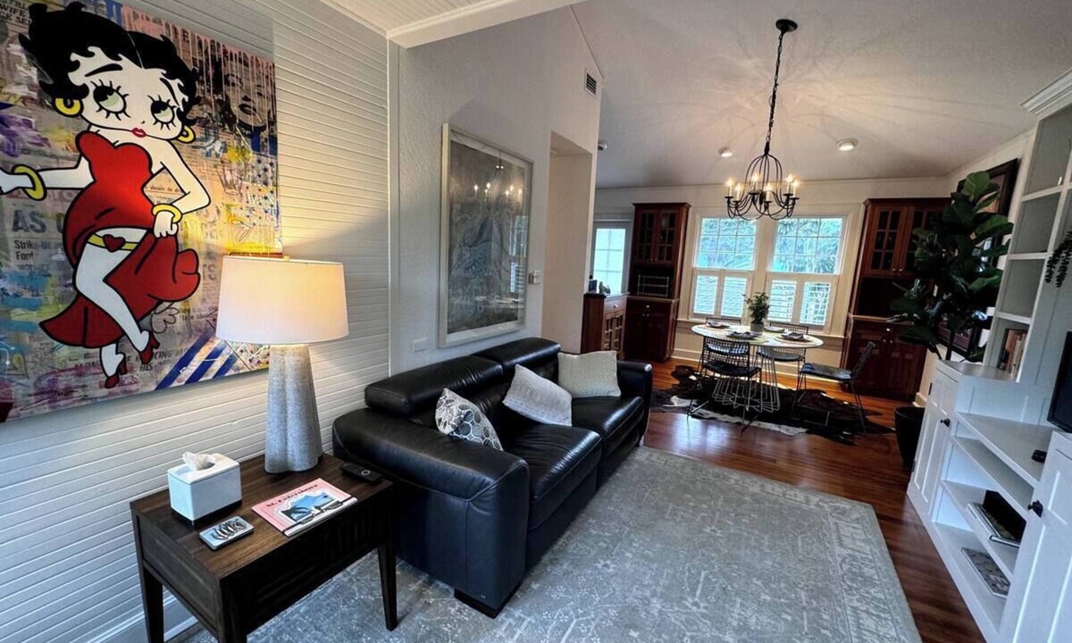 Historic Old Northeast House | Pool House - Rare Gem Downtown St. Pete Oasis