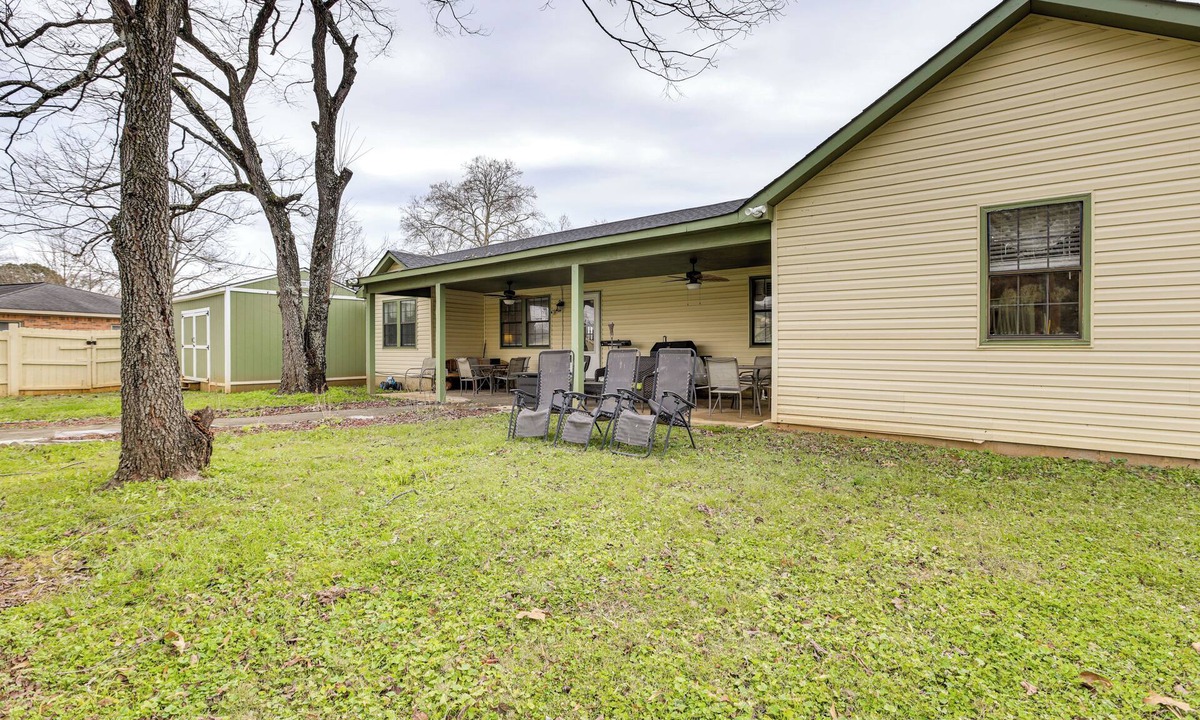 Decatur House | Pool & Large Covered Patio! Decatur Family Getaway