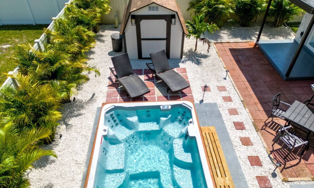 Clearwater House | Pool Spa Eden 12 Min to Beach Private Fenced Yard Relaxing Getaway