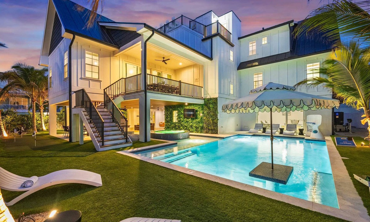Bradenton Beach House | Pool, Spa, Rooftop Deck, Stunning Gulf & Bay Views