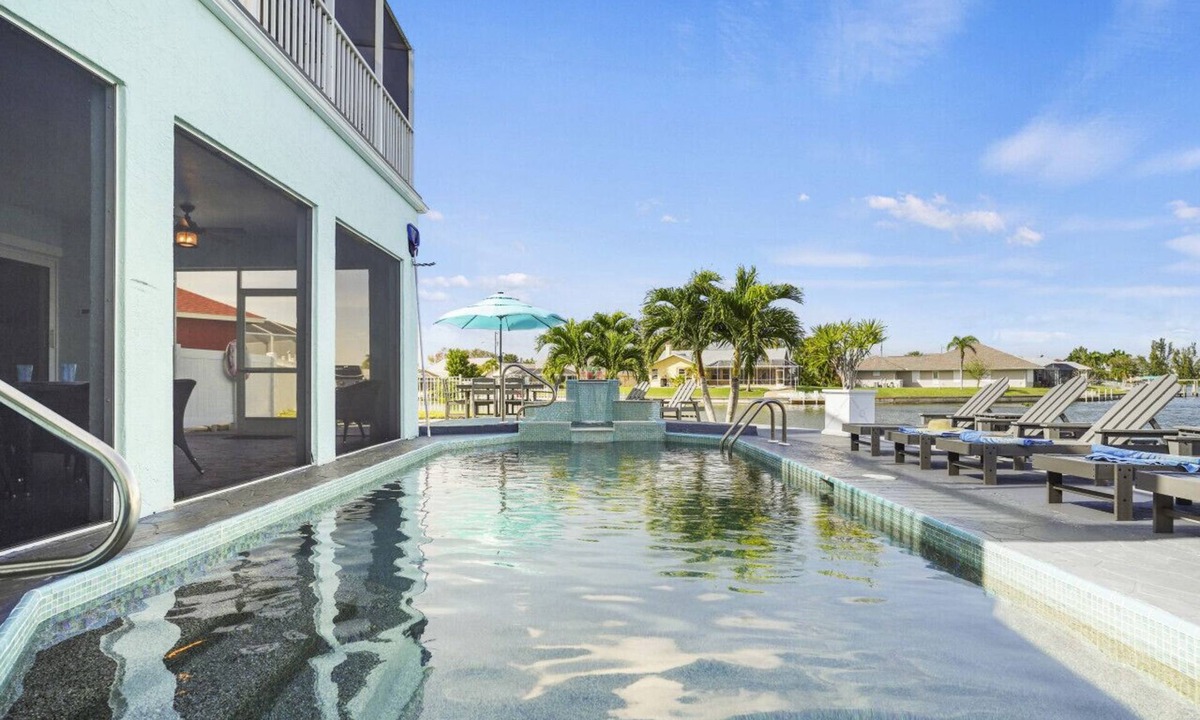 Cape Coral House | Pool, Spa, Sunsets, Kayaks, Bikes, Fishing gear