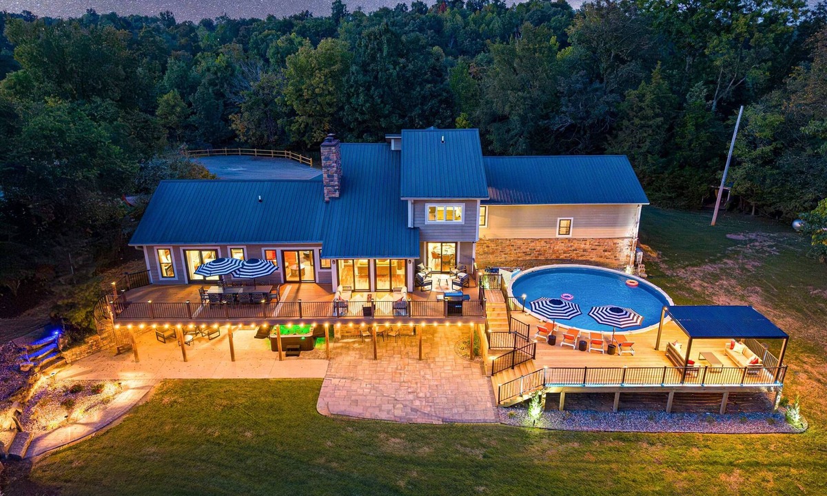 Bardstown House | POOL~Speakeasy~3mi2Bardstown~Hot Tub~Sauna~GameRm