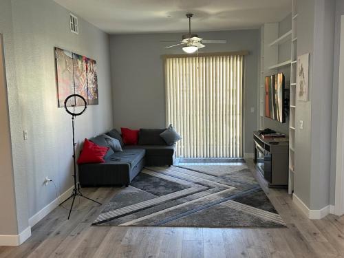 Enterprise Apartment | Pool View Lounge