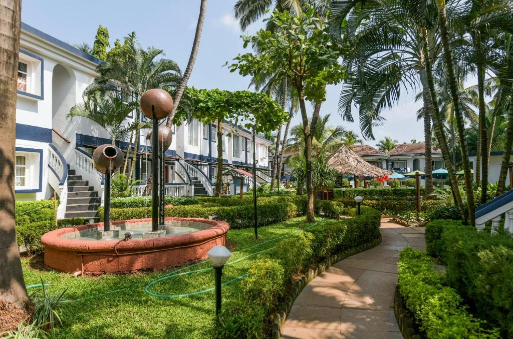 Saunta Vaddo Apartment | Pool View Studio Apartment in Candolim Beach Resort