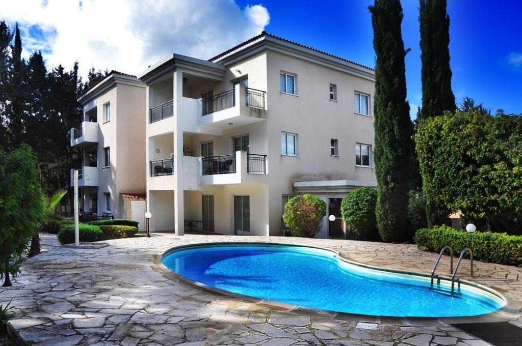 Universal Apartment | Poolside 2 bedroom apt, Paphos Riviera, Universal area