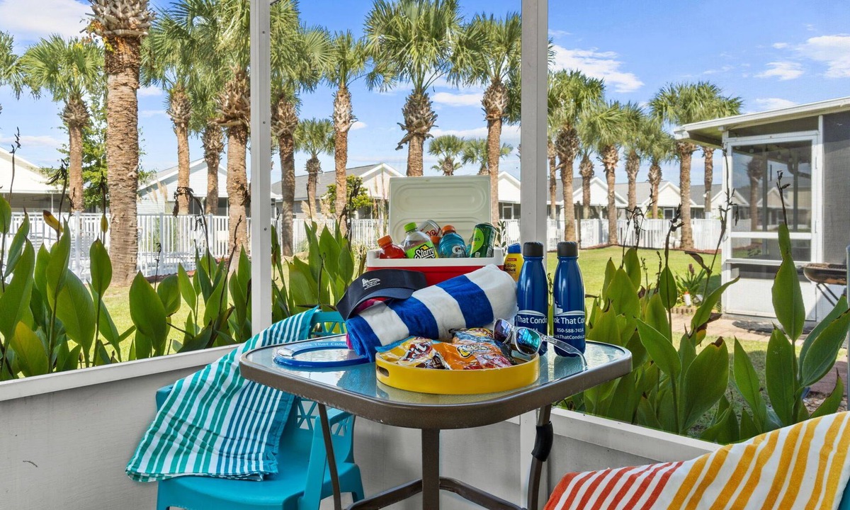 Panama City Beach House | Poolside Cabana by Book That Condo
