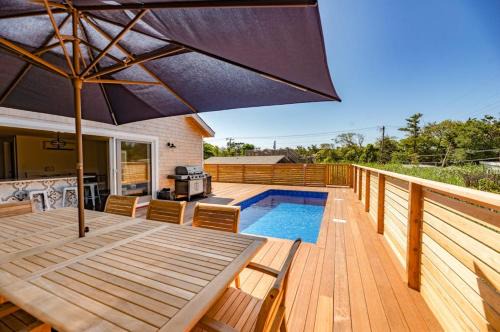 Ocean Bay Park House | Poolside Chic by the Sea