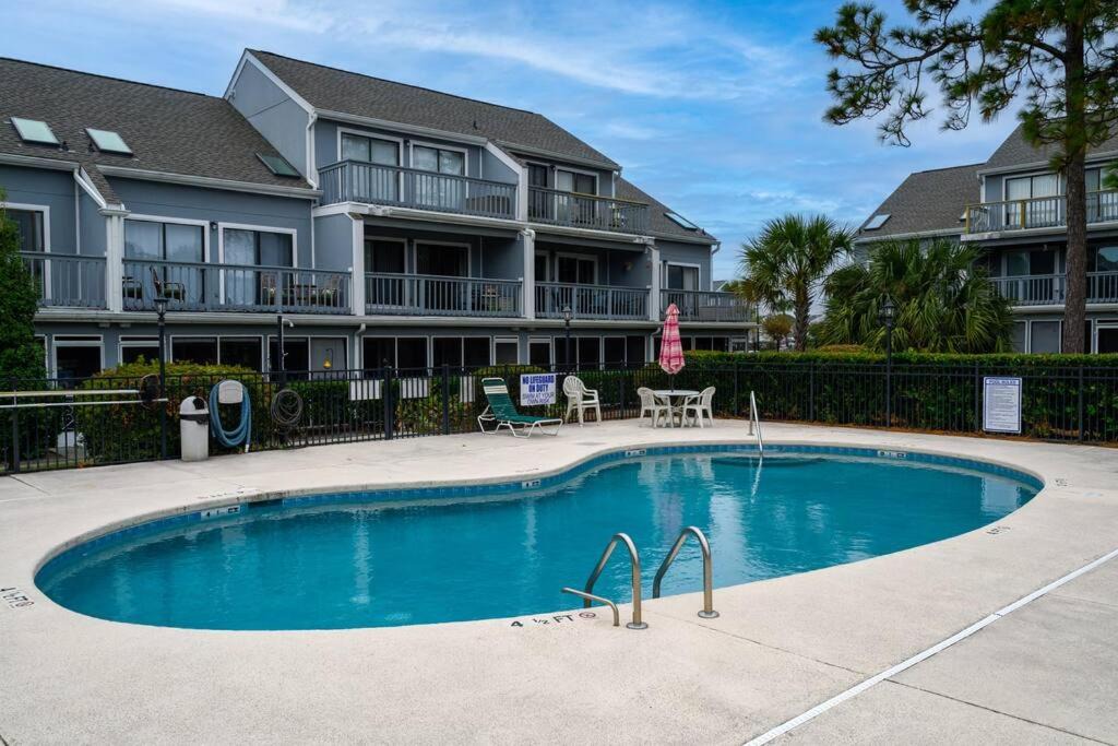 Surfside Beach Apartment | Poolside Condo in Surfside Beach