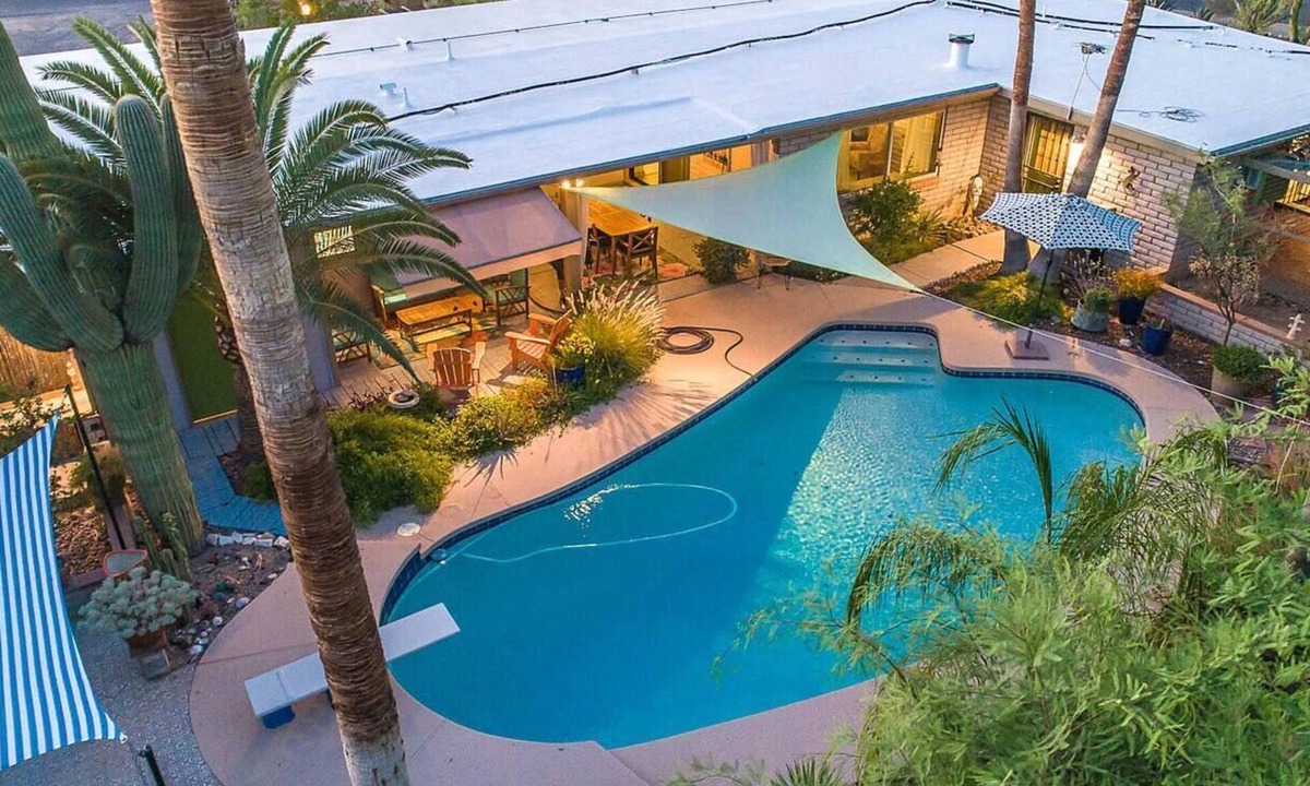 Ranchos De La Canada House | Poolside Oasis, Luscious Gardens, and Spacious 4-bedroom house in Tucson