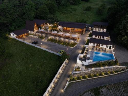 Curtea De Arges House | Popas Momaia