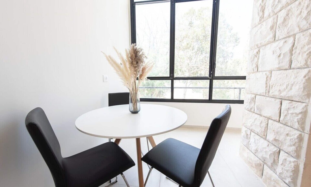 Haifa Apartment | PORT CITY HAIFA - Authentic 1 Bdrm GermanColony 4
