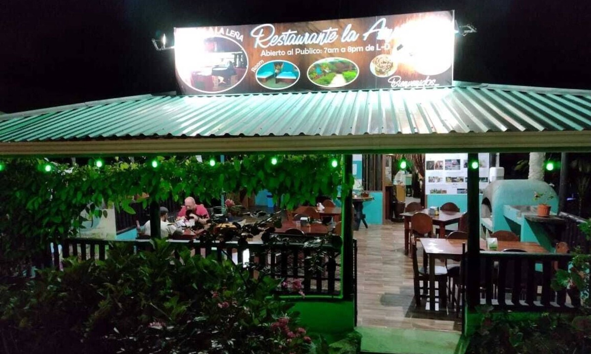 Katira Cabin | Posada Río Celeste La Amistad