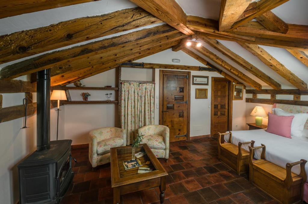 Navafria House | Posada Real Mingaseda