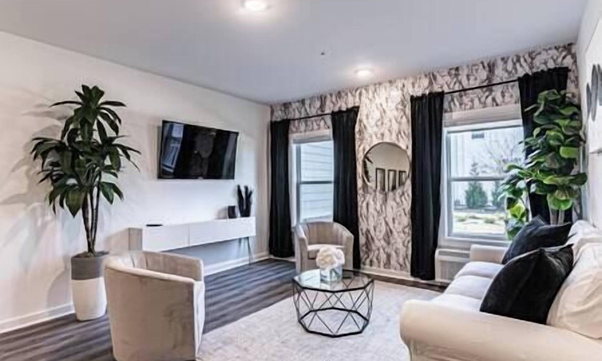 Hillsborough Apartment | Posh Living condo in hillborough