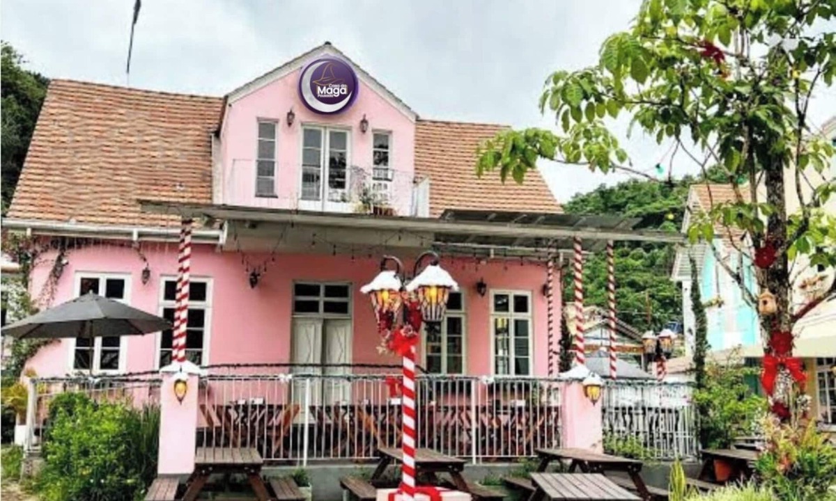 Velha Hotel | Pousada Casa da Maga