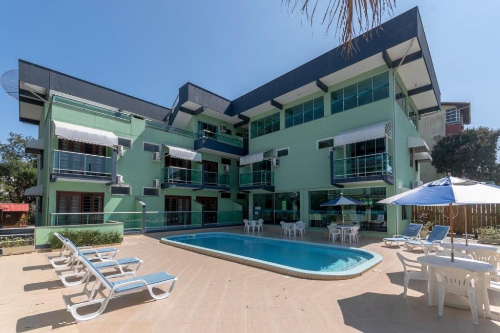 Bombas Hotel | Pousada Cores do Mar | Conforto com Piscina em Bombinhas
