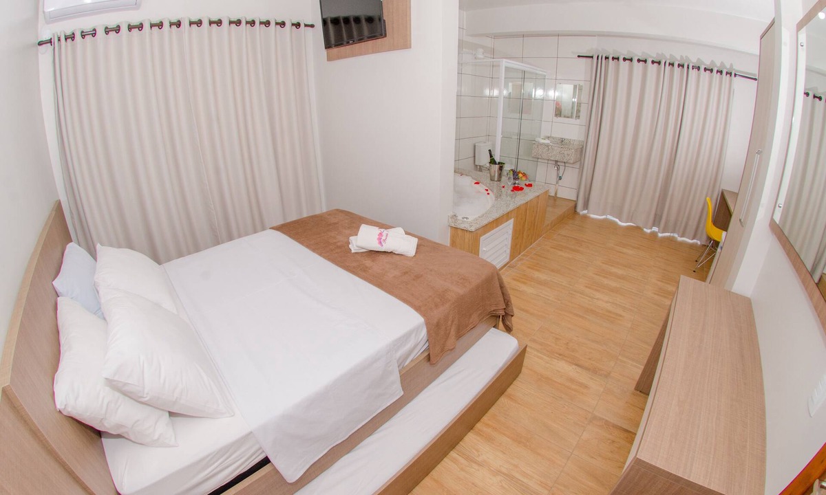Praia da Armacao do Itapocoroi Hotel | Pousada Rosa
