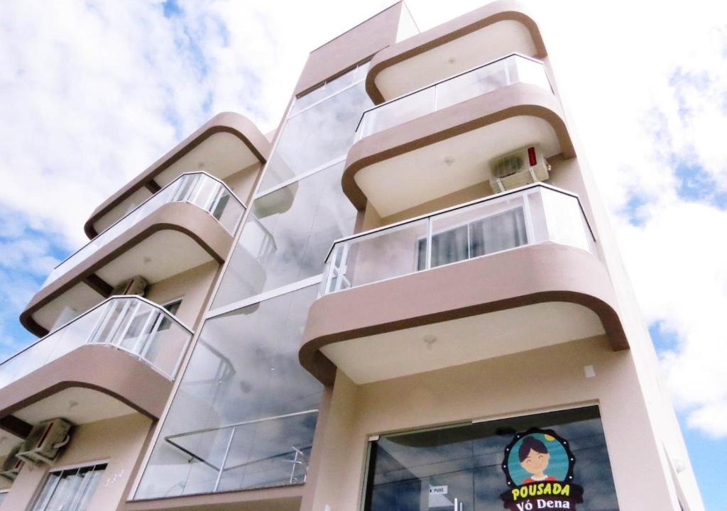 Praia da Armacao do Itapocoroi Hotel | Pousada Vó Dena