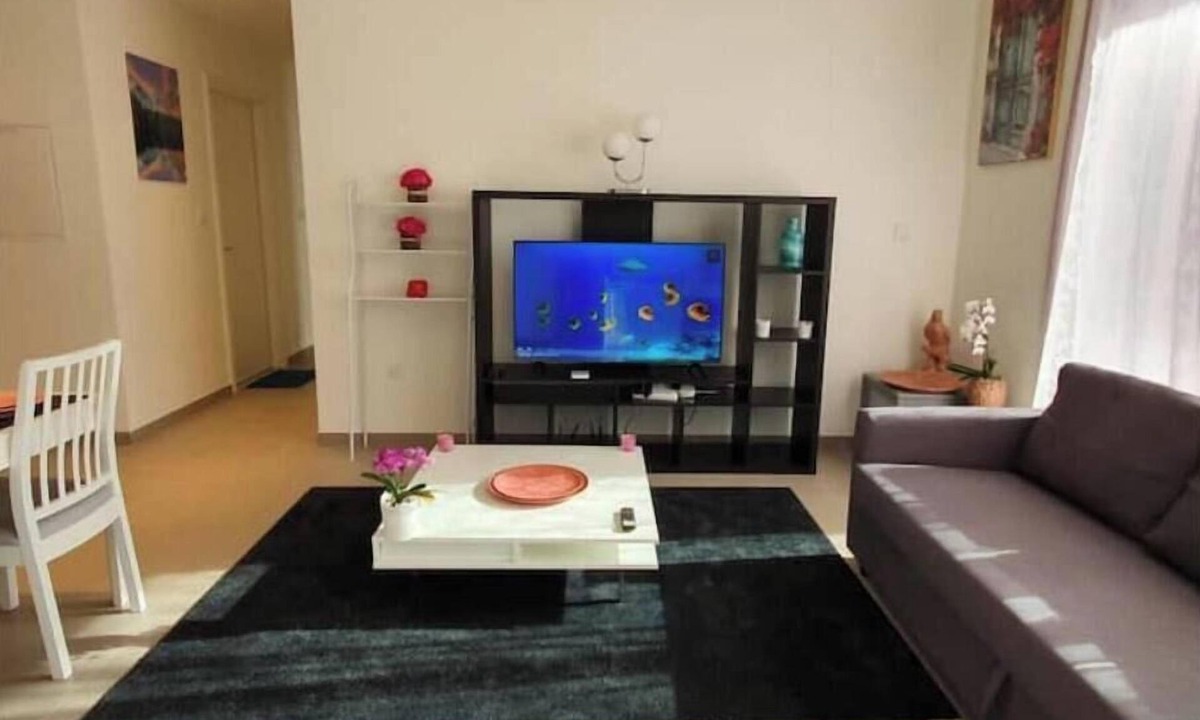 Al Quoz Apartment | PR510 For Short Term Stay 2 BHK Dubai Hills