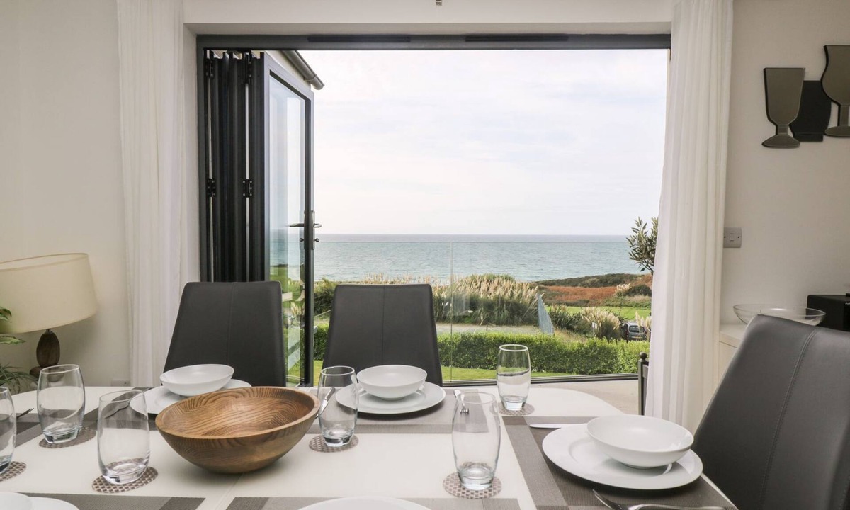Praa Sands Cottage | Praa Waves