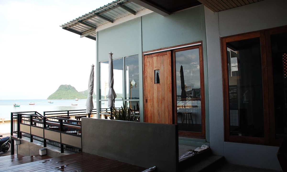 Prachuap Khiri Khan Hotel | Prachuap Beach Hotel