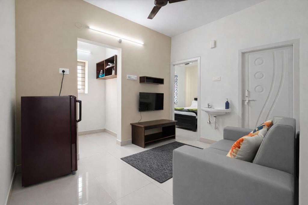 Serilingampally Apartment | Prakash Nilayam Studio I - Kondapur