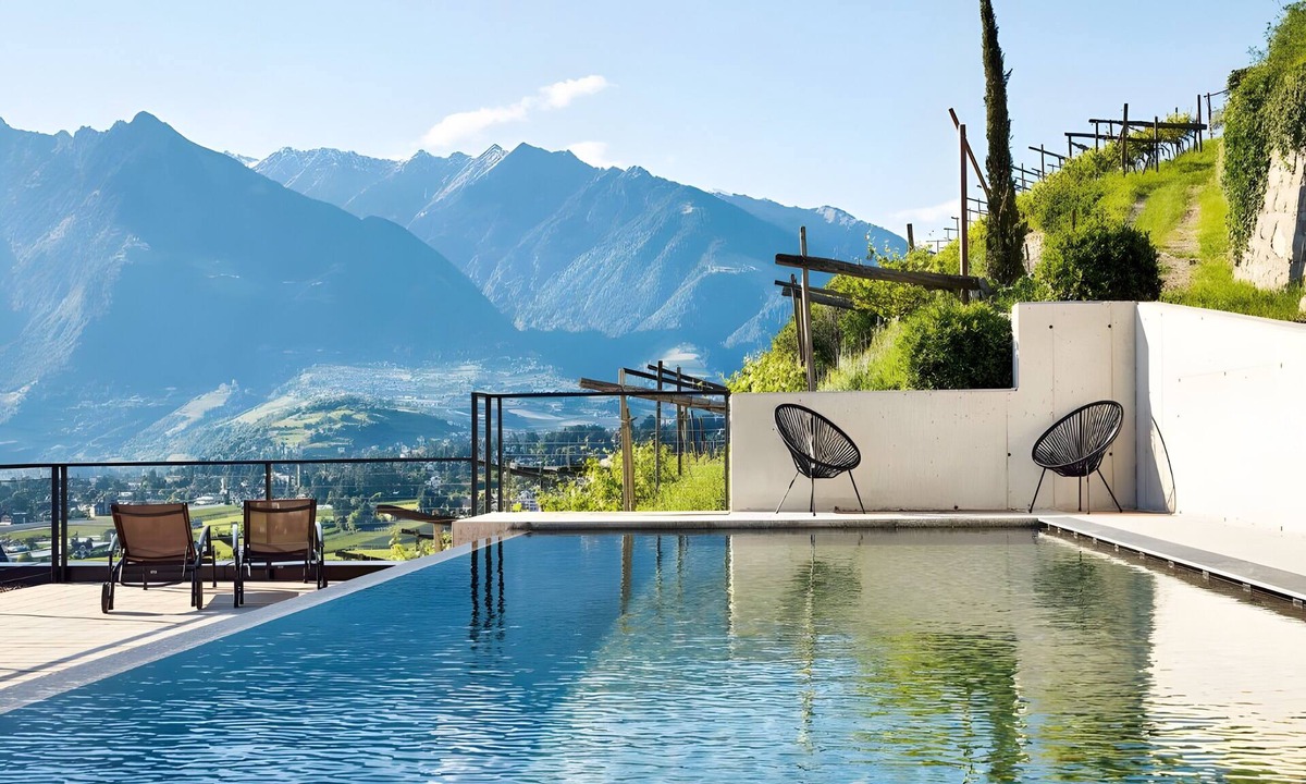 Merano Apartment | Pratenberg Apartment Weite Penthouse with Mountain View, Sauna & Rooftop Saltwater Pool