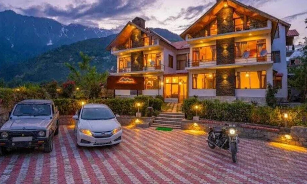 Manali Hotel | Pravara Cottages