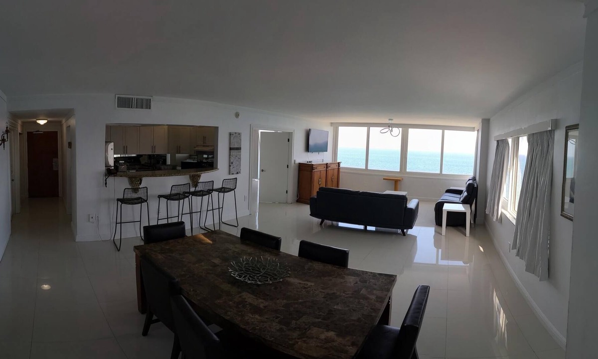 Bermuda Riviera Condo | Premier Beachfront Modern Apartment