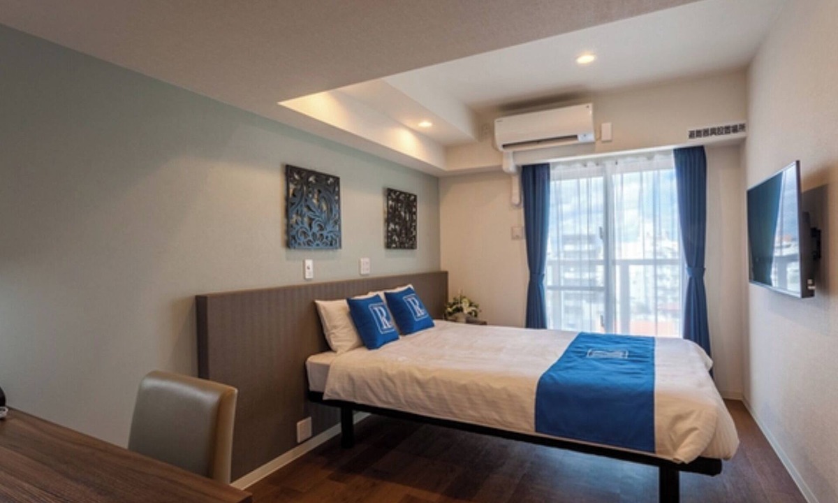 Higashimachi Hotel | Premier Building Light Double Nonsmoking Reso/Naha Okinawa