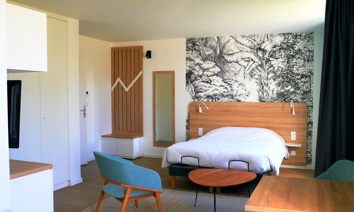 Verdelais Apartment | PREMIERE PIERRE