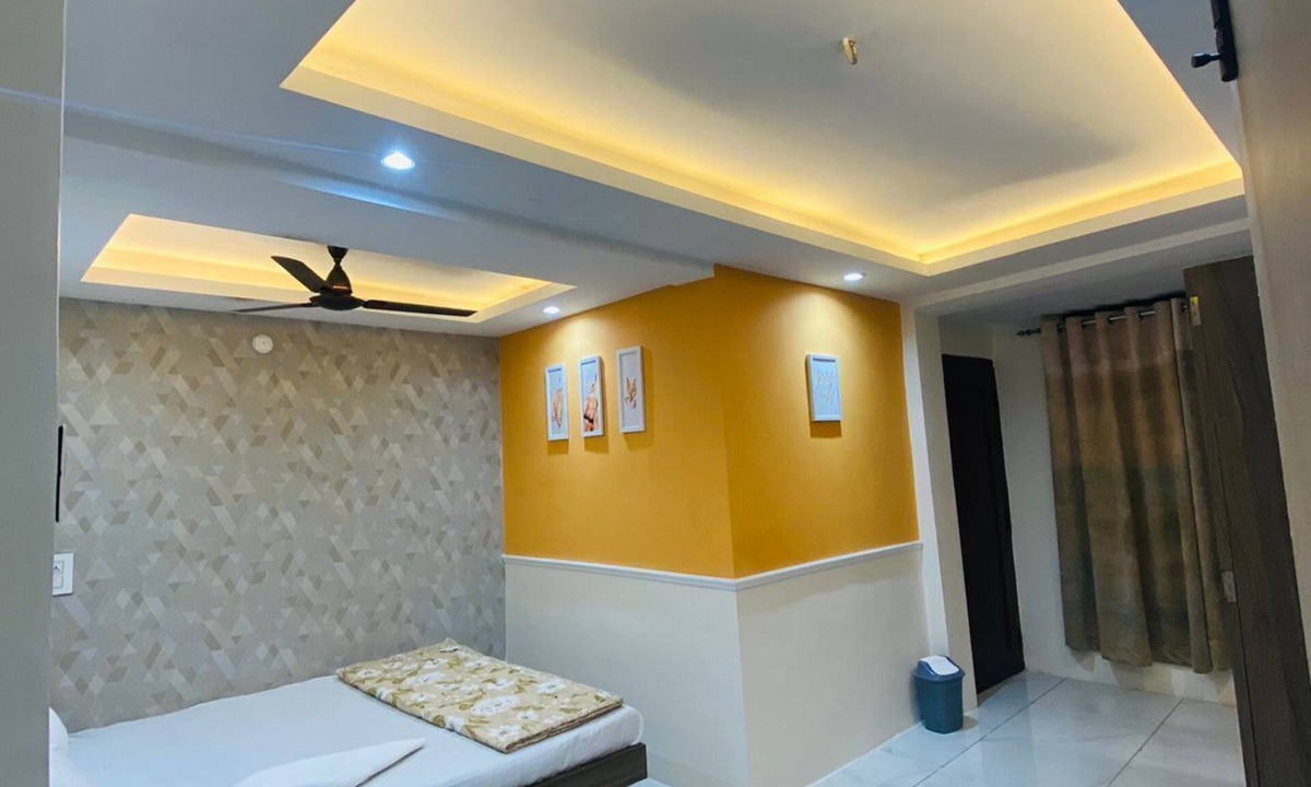 Maheshwar Bed & Breakfast | Premium accommodation close to the riverside and fort
