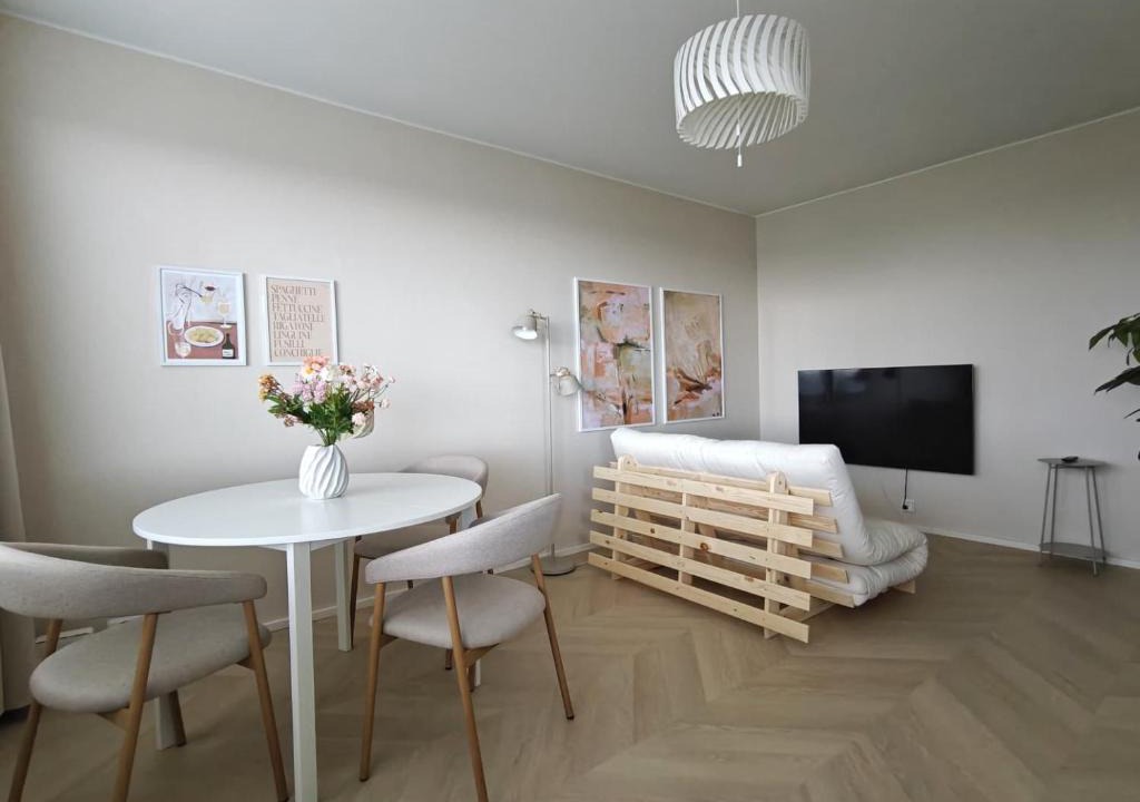 Vaasa Apartment | Premium downtown home - Top floor - Self check in