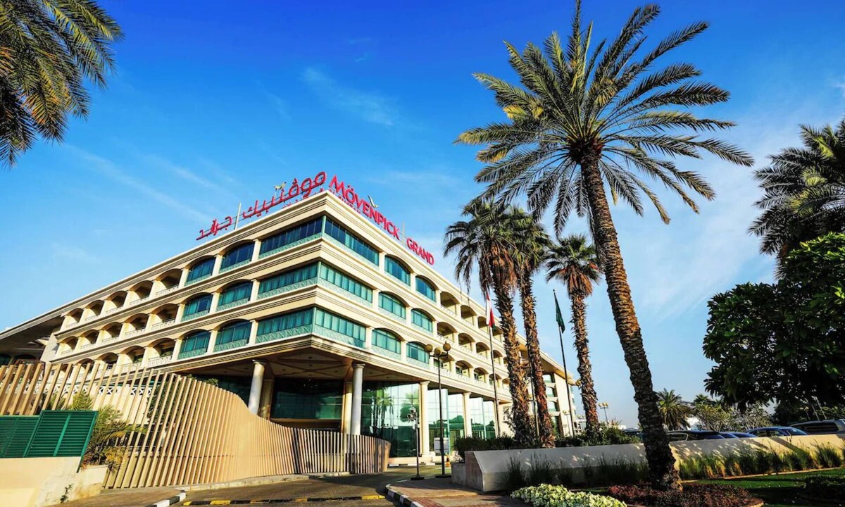 Garhoud Hotel | Premium Executive | Movenpick Al Bustan | DXB 5 Min, Spa, Health Club | 2 Units