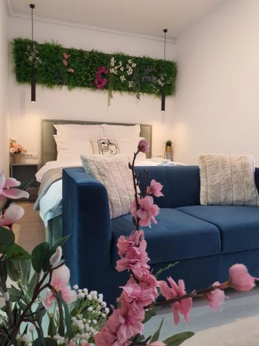 Sector 3 Apartment | Premium Hils Brauner Studio