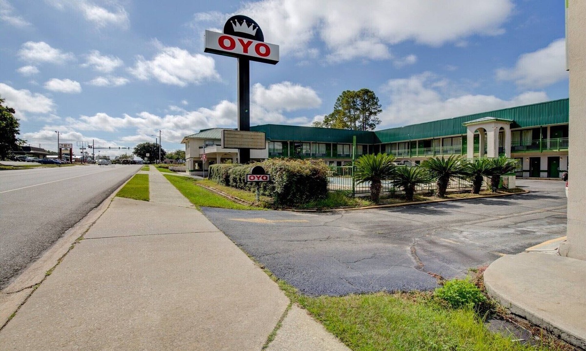 Douglas Apartment | Premium King Bed|Douglas GA