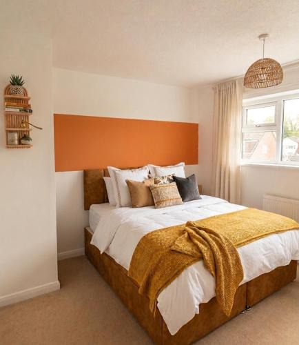 Leamington Spa House | Premium Large 5-Bed-2 Baths-Parking-Great for Groups-Contractors-Families-Royal Leamington Spa-Warwickshire-By The Home Makers Hub