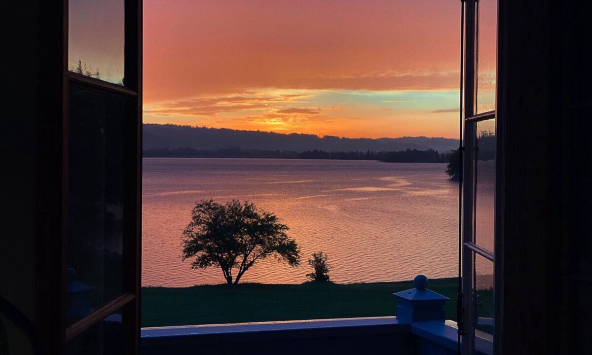 Kochel am See Apartment | Premium panoramic vacation apartment directly on Lake Kochelsee