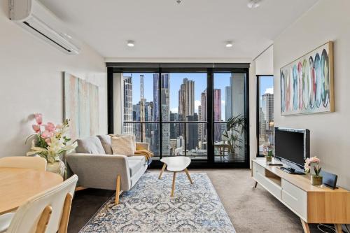 Melbourne Central Business District Apartment | Premium Skyline View APT at Heart of CBD