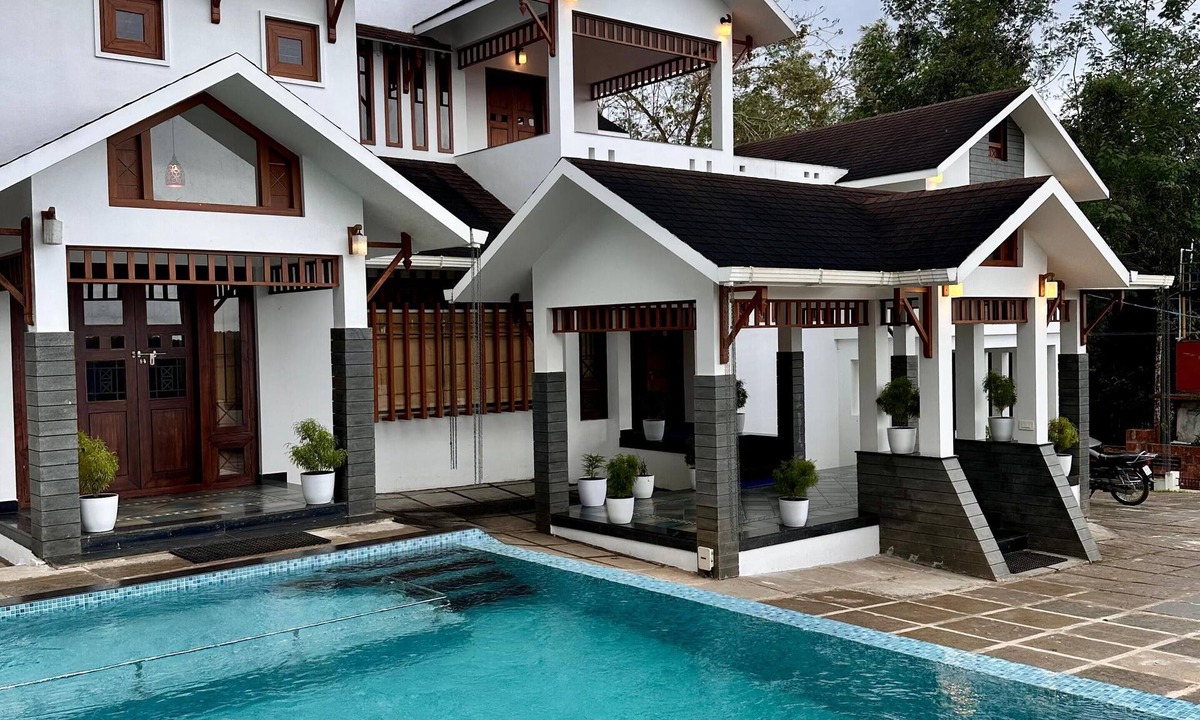Sulthan Bathery Villa | Premium stay in Wayanad with amazing Forest views and Private Infinity Pool.